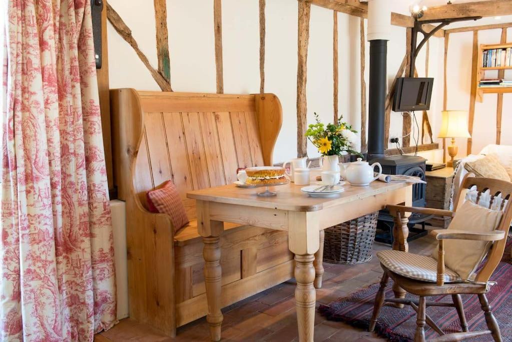 Bromans Barn A Beautiful Cottage By The Sea And Cudmore Nature Reserve West Mersea Exteriér fotografie