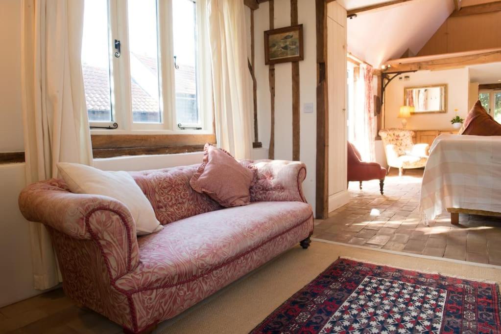 Bromans Barn A Beautiful Cottage By The Sea And Cudmore Nature Reserve West Mersea Exteriér fotografie